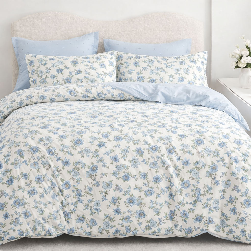 Pościeł bawełniana niebieska jasna w kwiaty Milly 200x220 3 el. Mil-X01