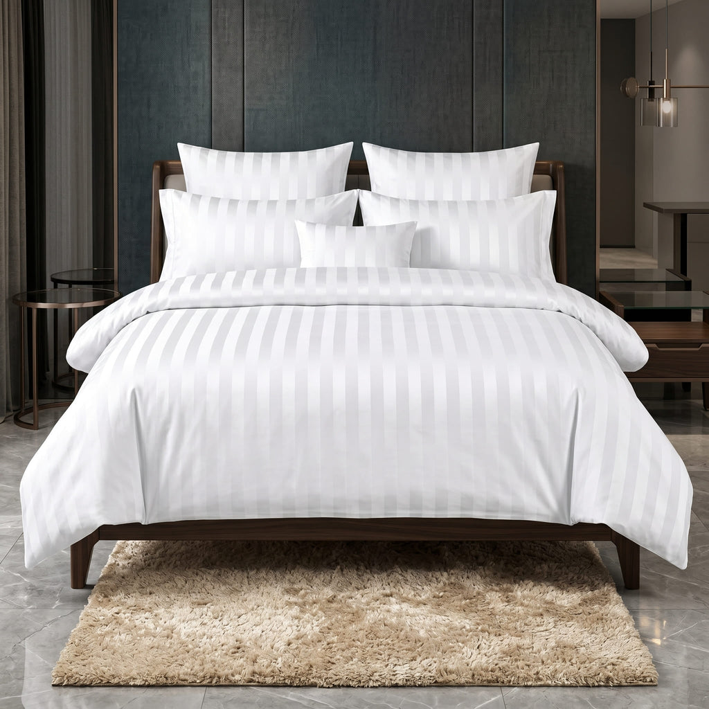 Pościel z mikrofibry biała w pasy 160x200 3 el. Ivory Prestige h1562 - Lunatis
