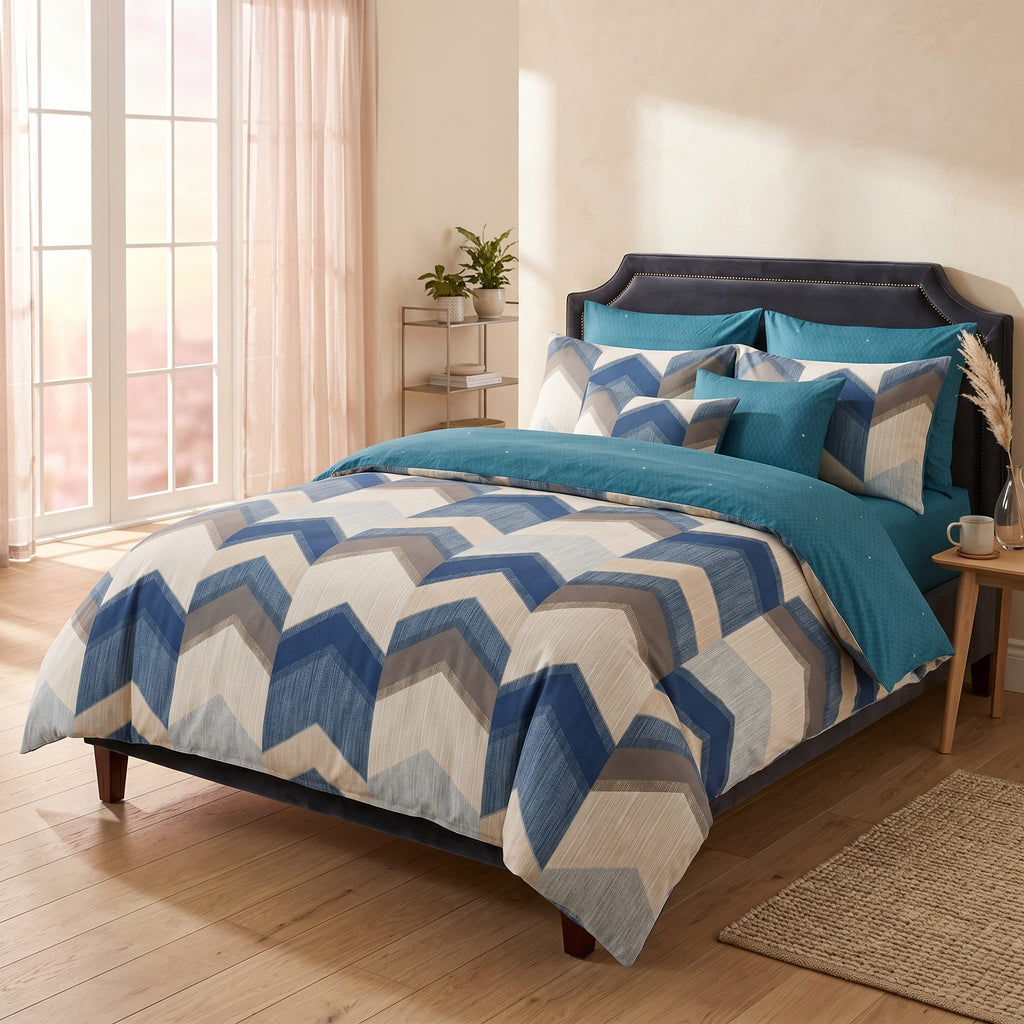 Pościel z mikrofibry dwustronna biała niebieska szara w chevron 160x200 3 el. Ocean Crest h1580 - Lunatis