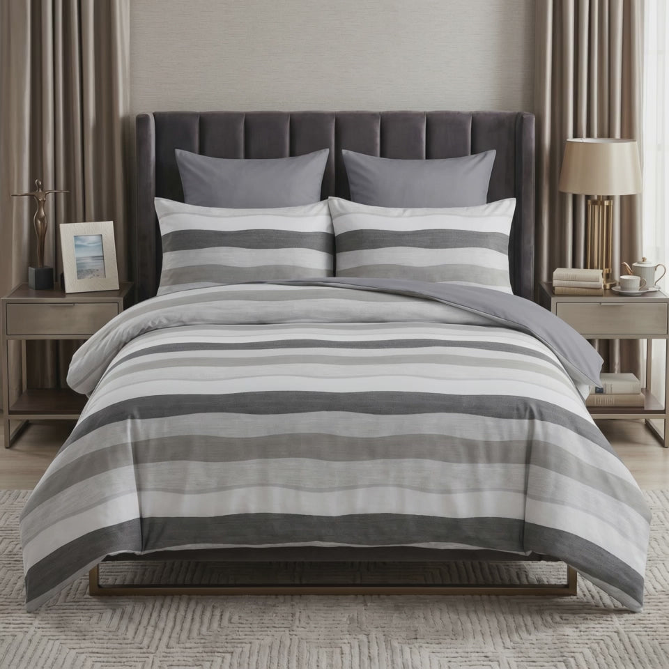 Pościel z mikrofibry dwustronna szara w pasy 160x200 3 el. Nordic Stripes h1117